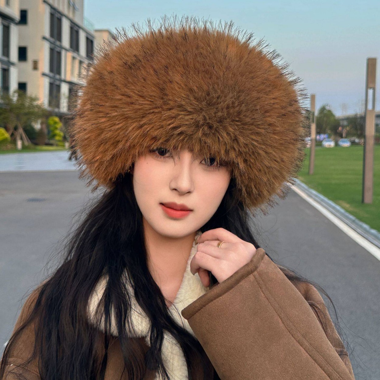 Gorro circular de felpa suave  - Women Fashion Hats reseña y precio